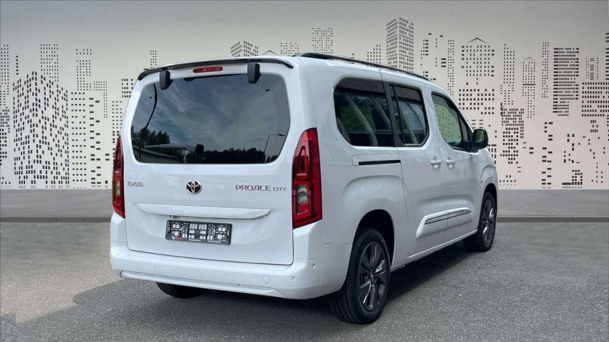 Toyota PROACE